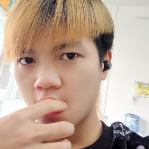 坦率迎乌冬面的照片