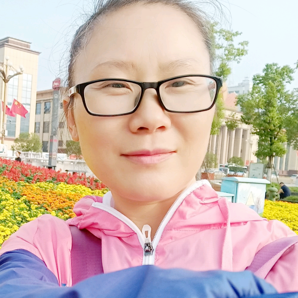 冷月甜甜的照片