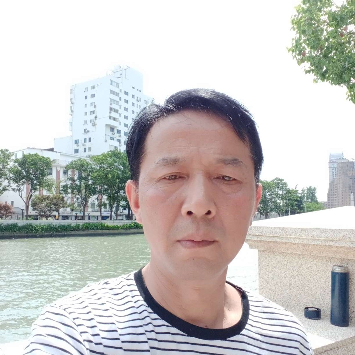 依然灿烂阳光的照片