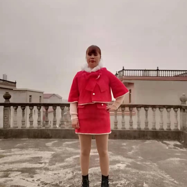 我们的笑缱绻的照片