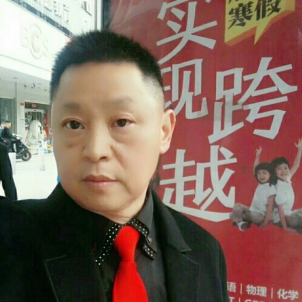 迪拜苍狼的照片
