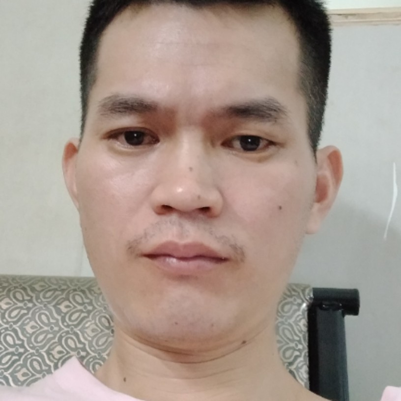 稳重挽手夕阳的照片
