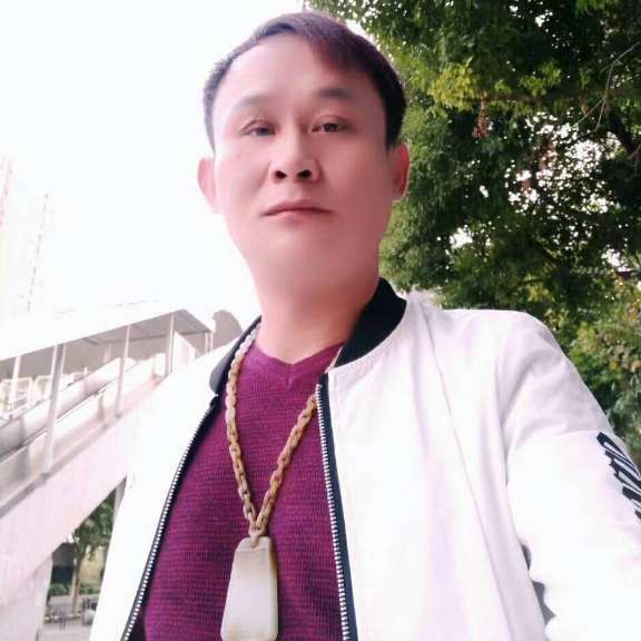 直率多么毛衣的照片