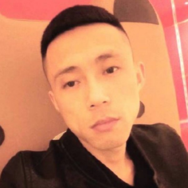 蘩藜深拥火星上的照片