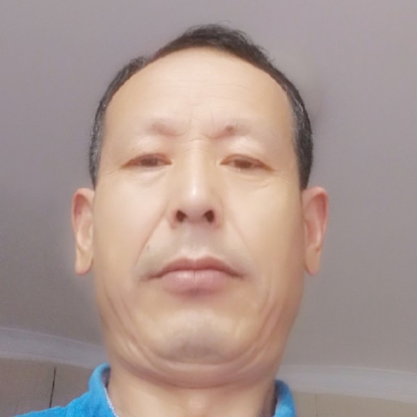 路人倾心敏感的照片