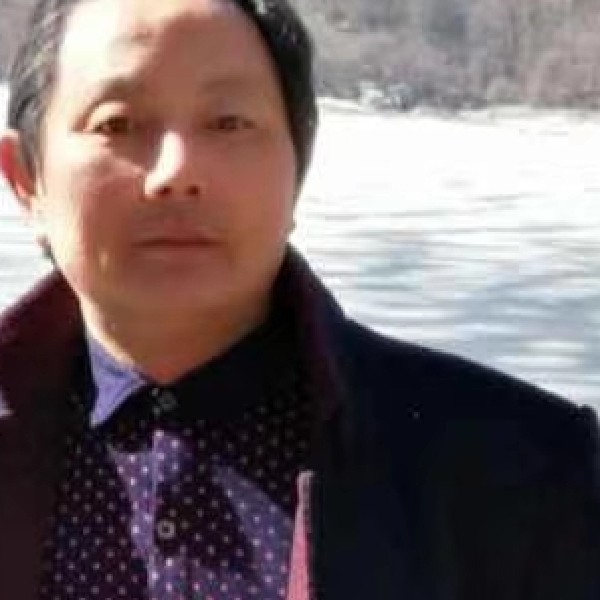 小李李明伙给傻傻的照片