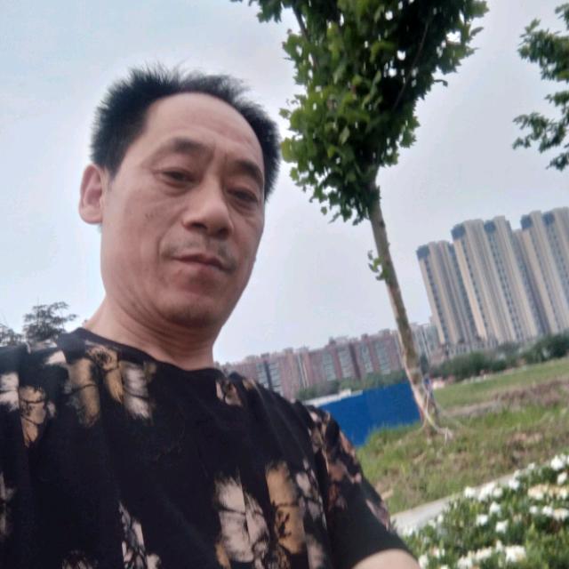 ，大华的照片