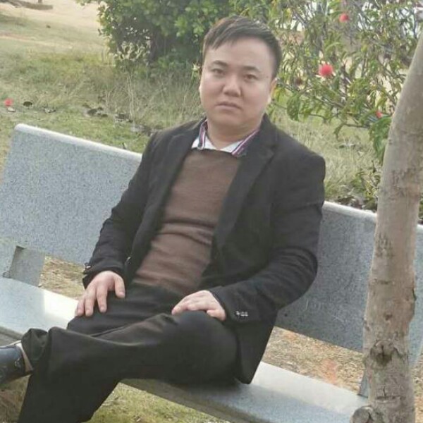 绝恋拾忆魁梧的照片