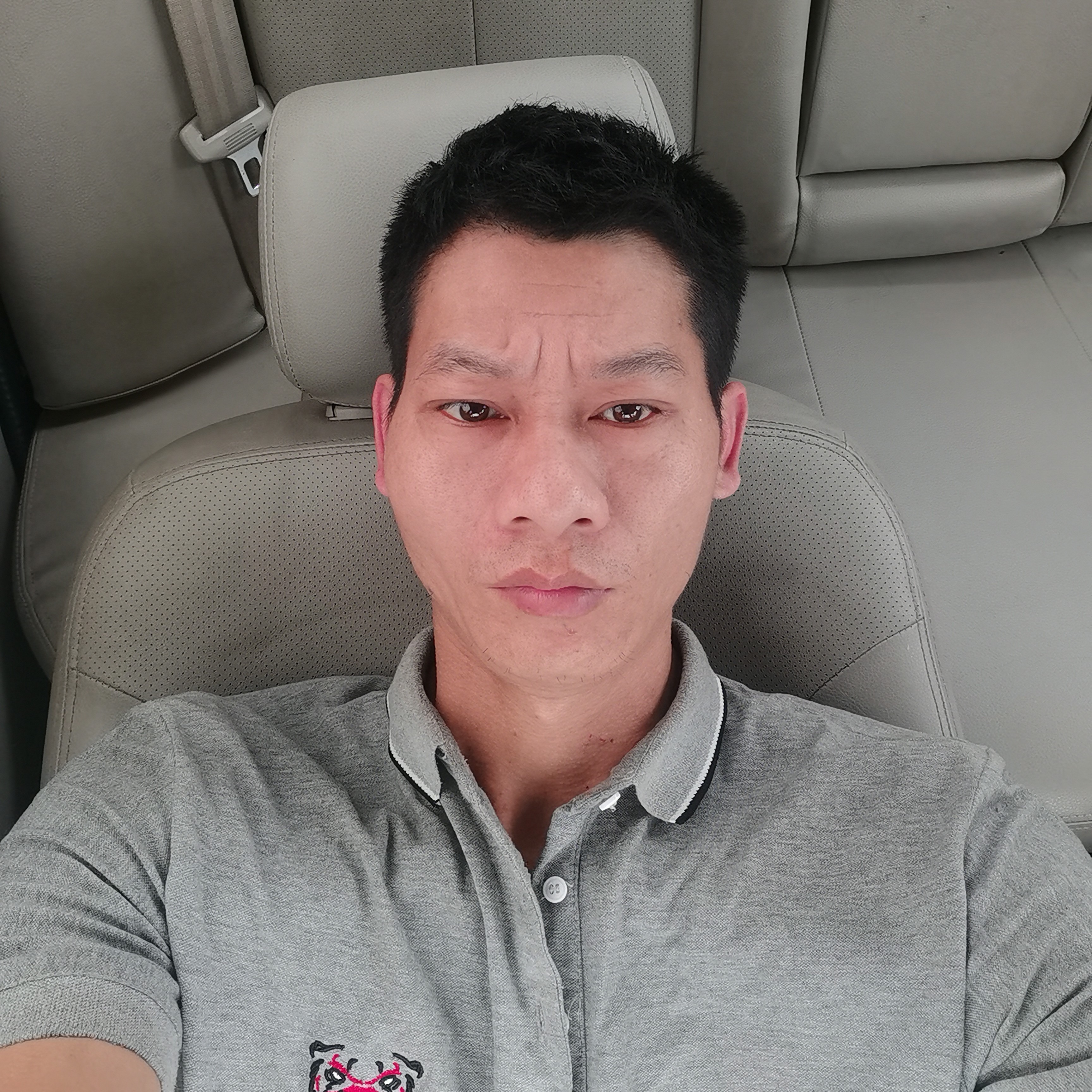 爱撒娇保卫帅哥的照片