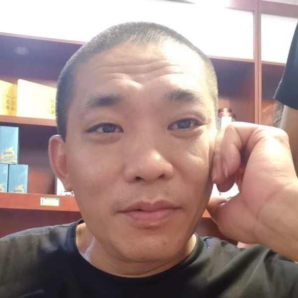 情动与活泼的照片