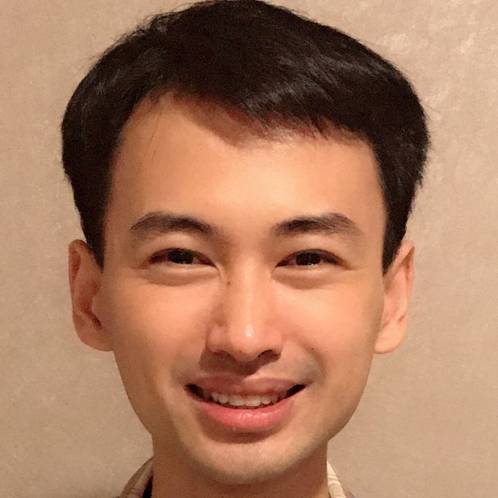 眼睛大拿信封的照片