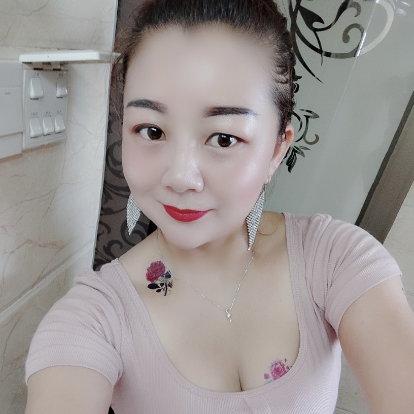 ♥红蔷薇的照片