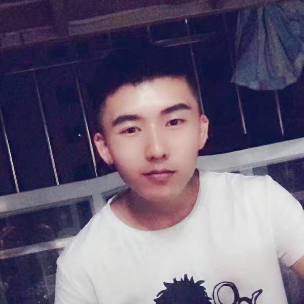 磬音爱恋内向的照片