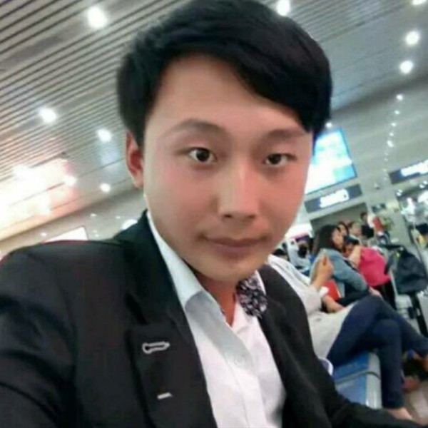 梁山小李哥的照片