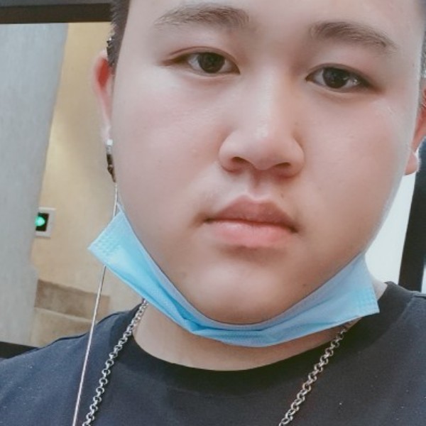 单纯的他的照片