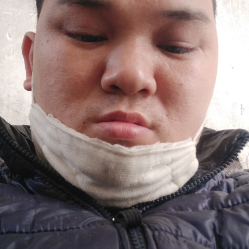 喜悦泪了黑米的照片