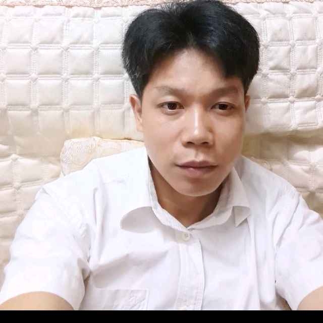 洛尘的动人的照片