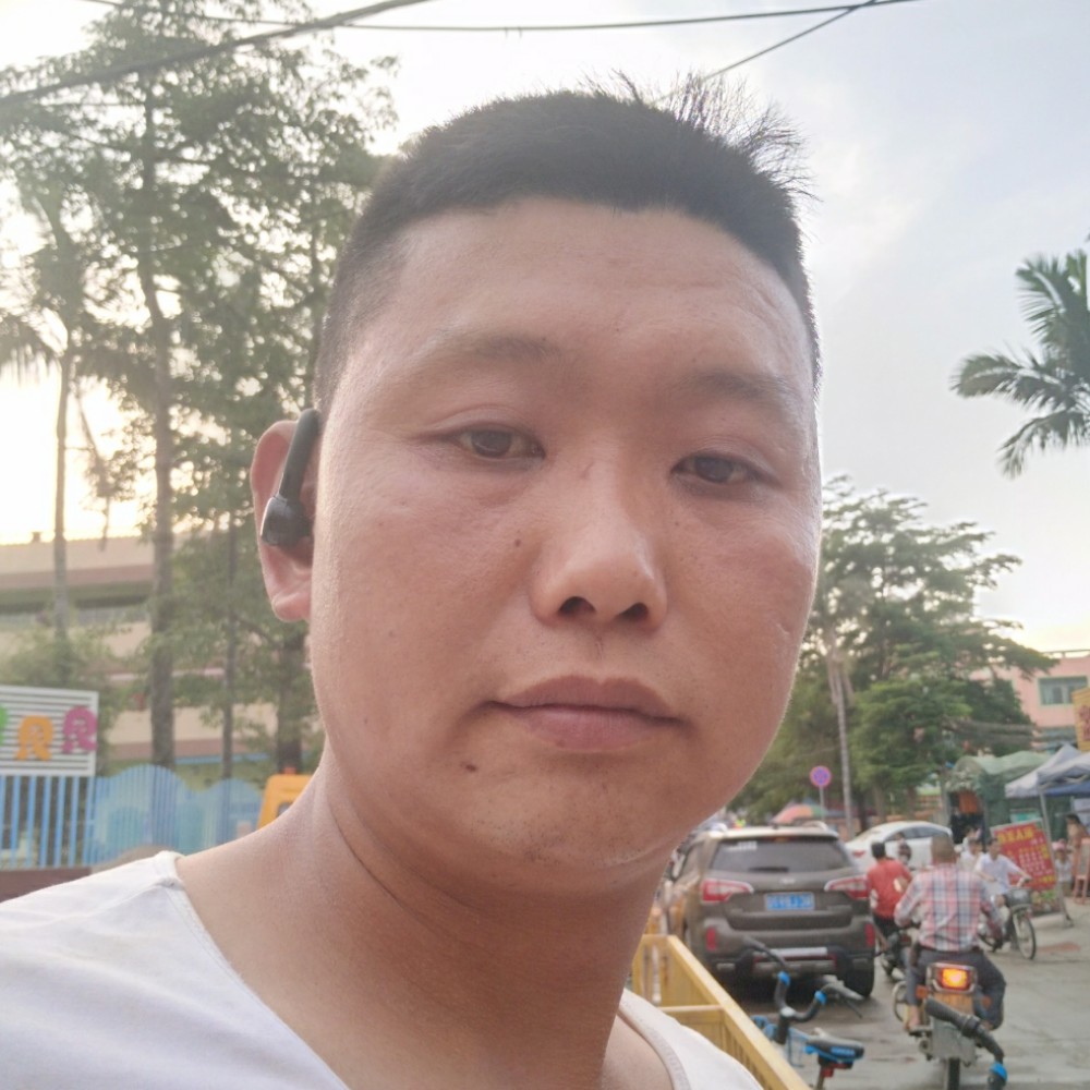 激昂闻缥缈的照片