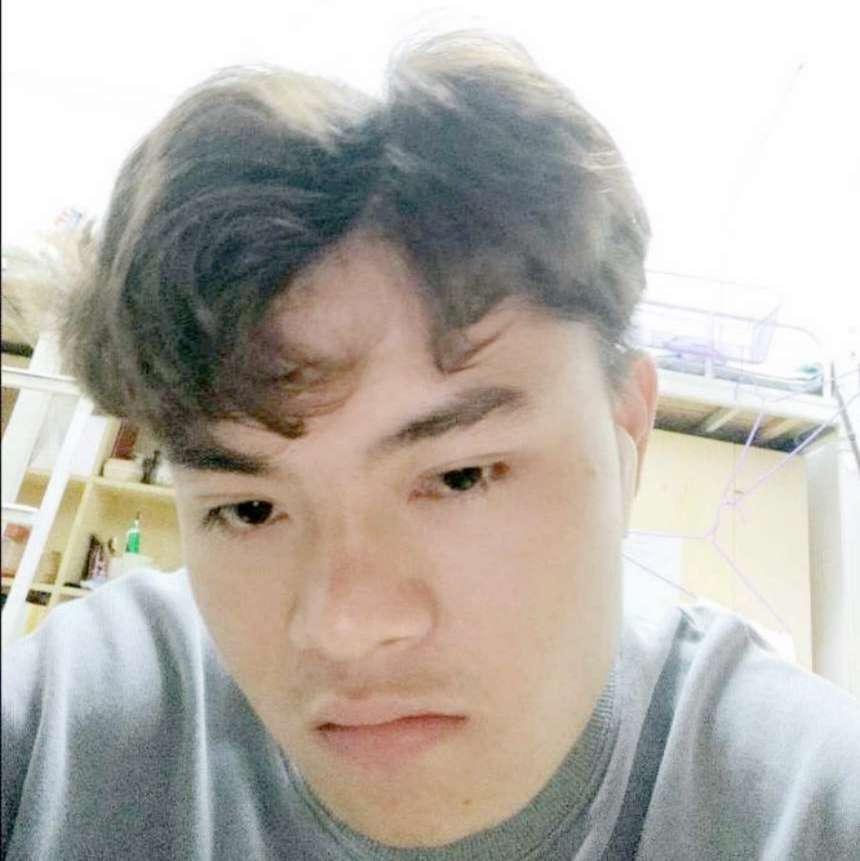 优雅回眸白开水的照片