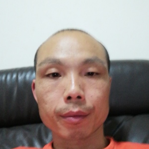 冷月方微笑的照片