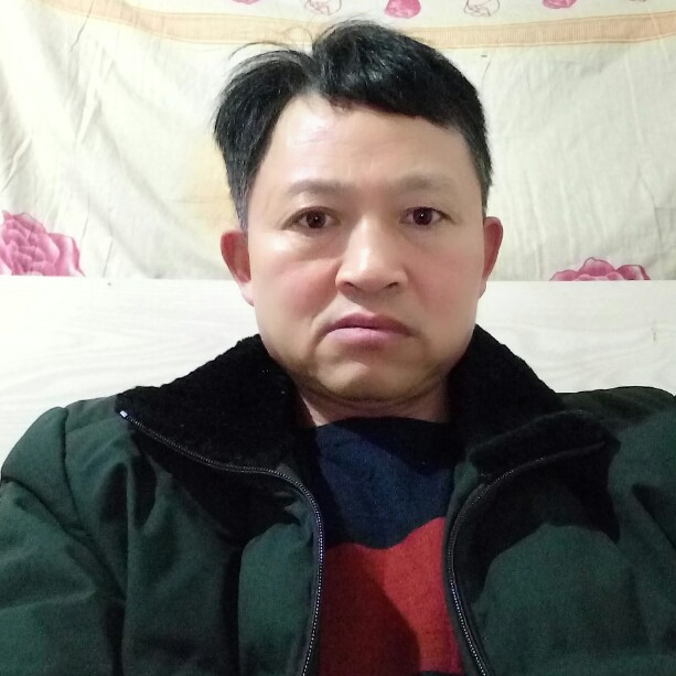 耍酷美女的照片