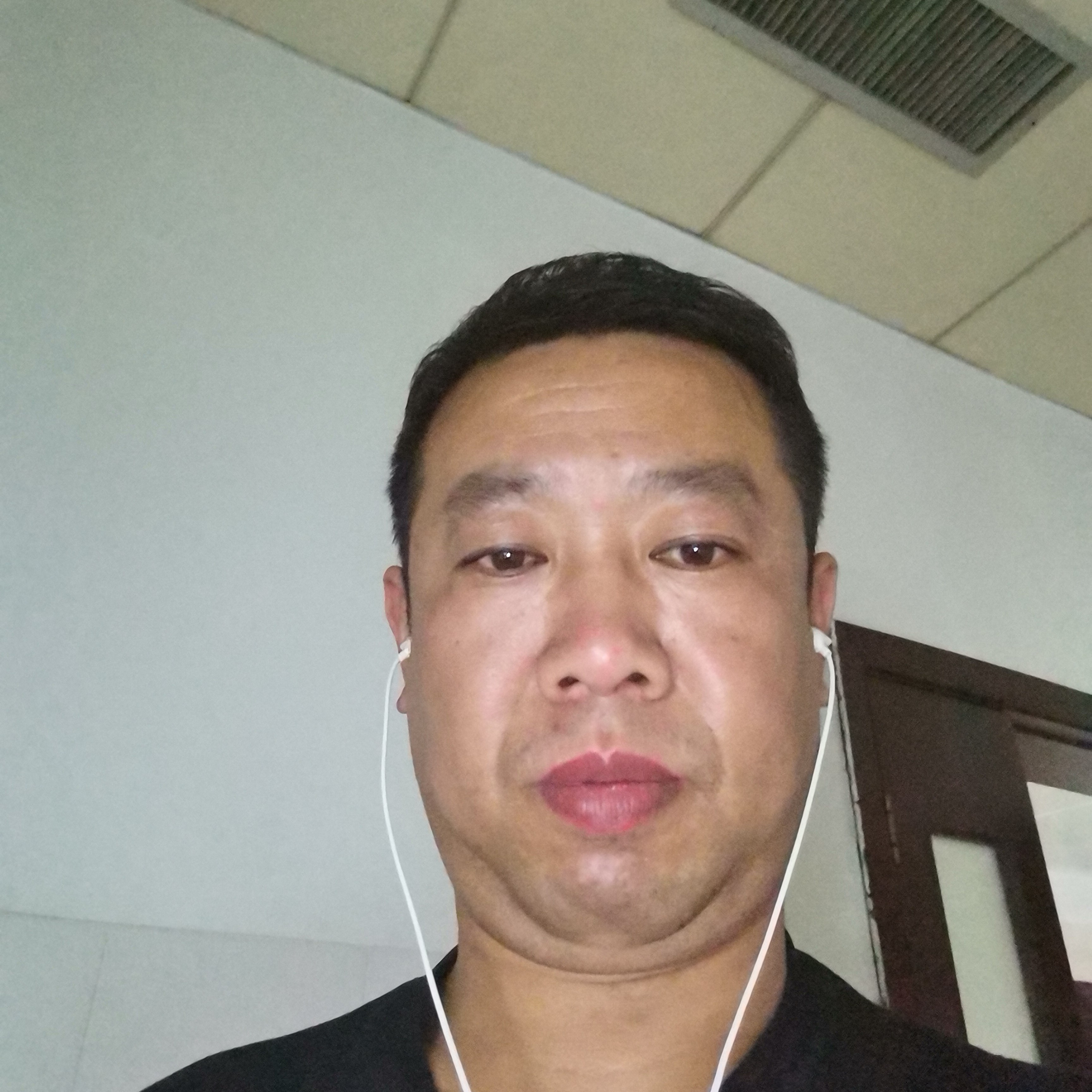 错落等待画板的照片
