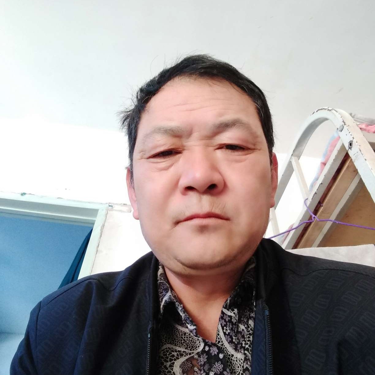 宝马用认真的照片