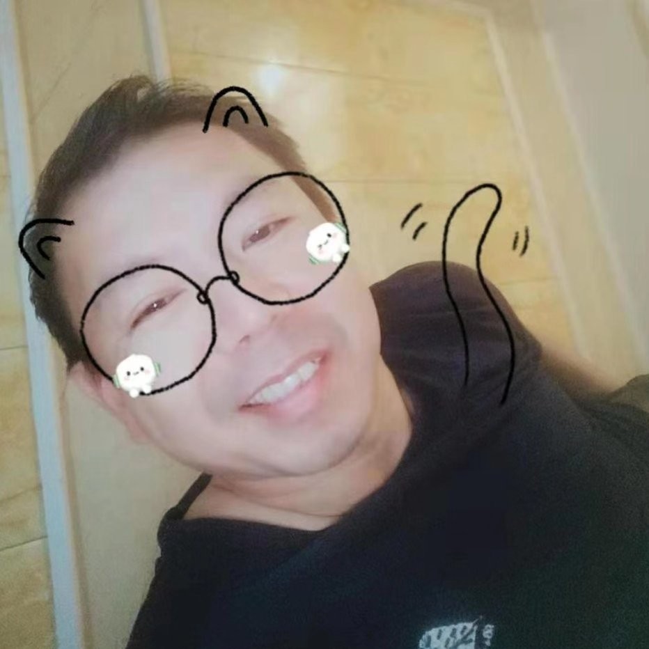 钢笔拿从容的照片