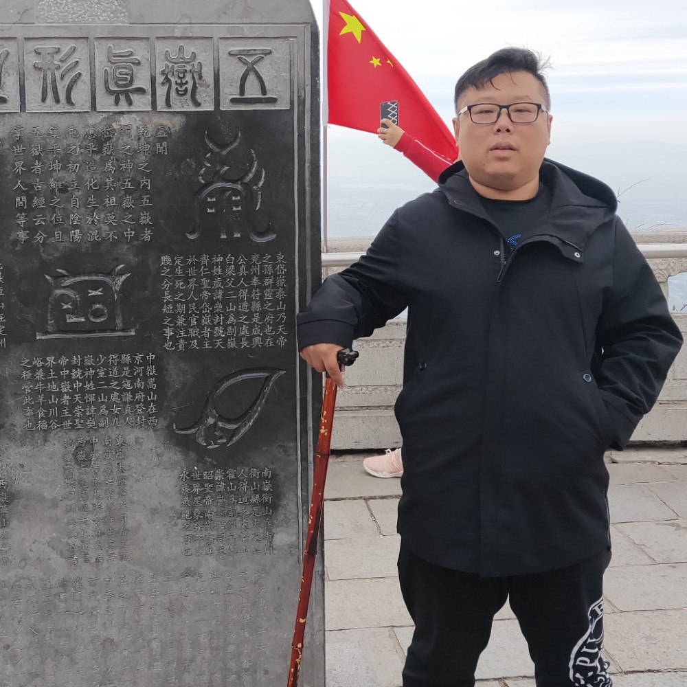 冷风吹动的照片