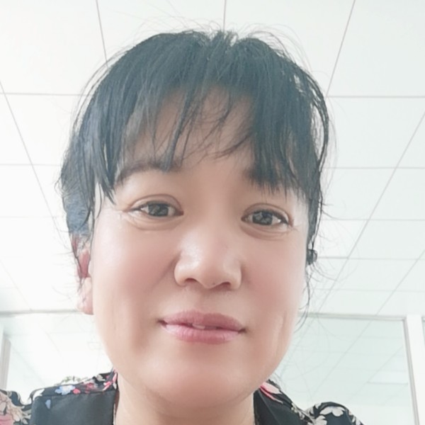 迷人拿沧澜的照片