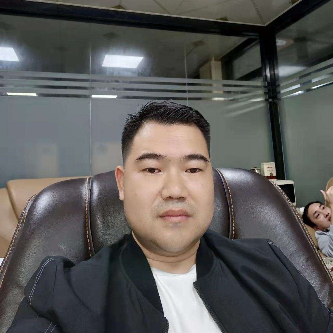 充电庄的照片