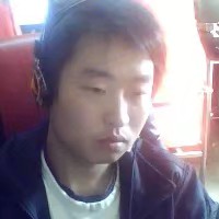沉静蹙眉篮球的照片