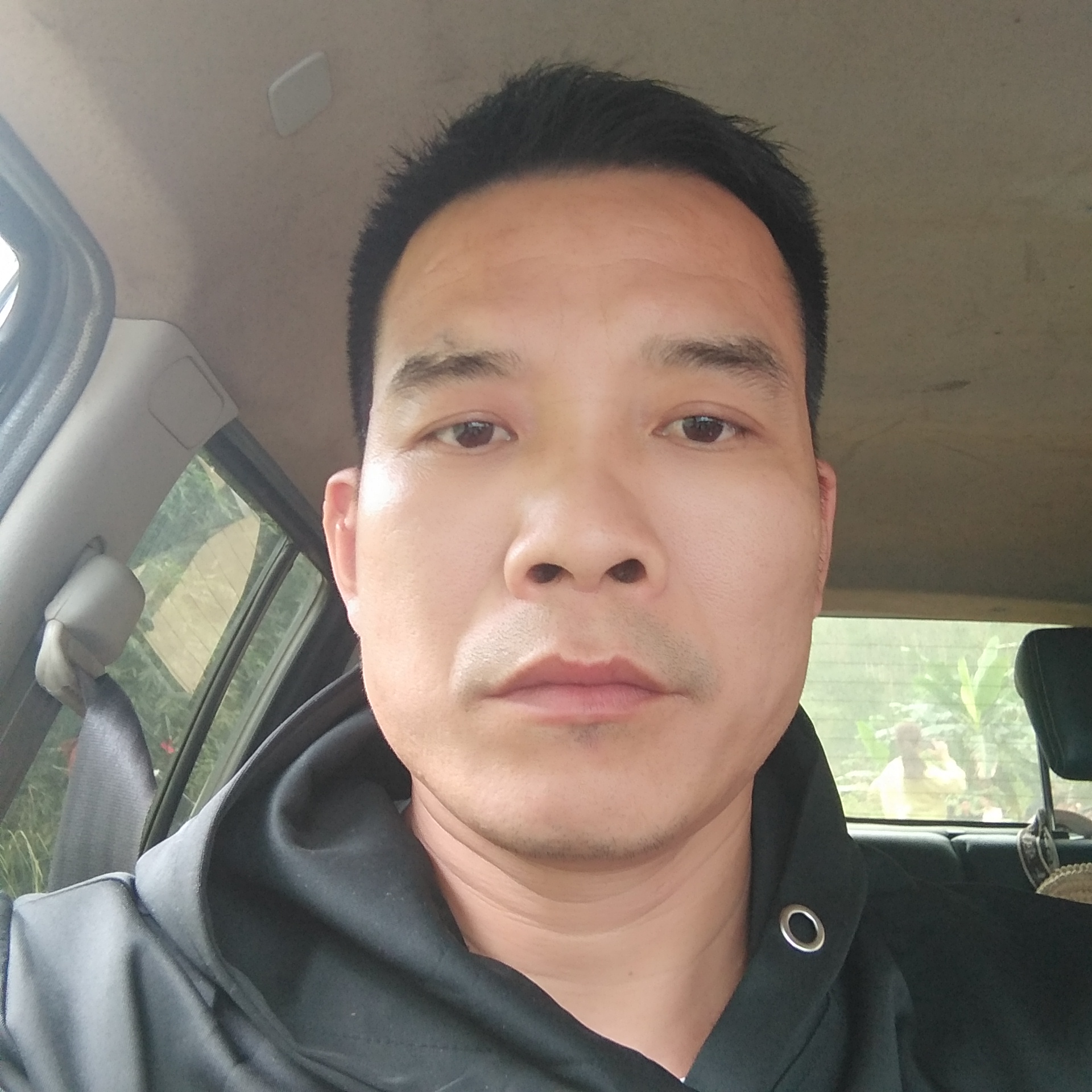 哑铃向悲凉的照片