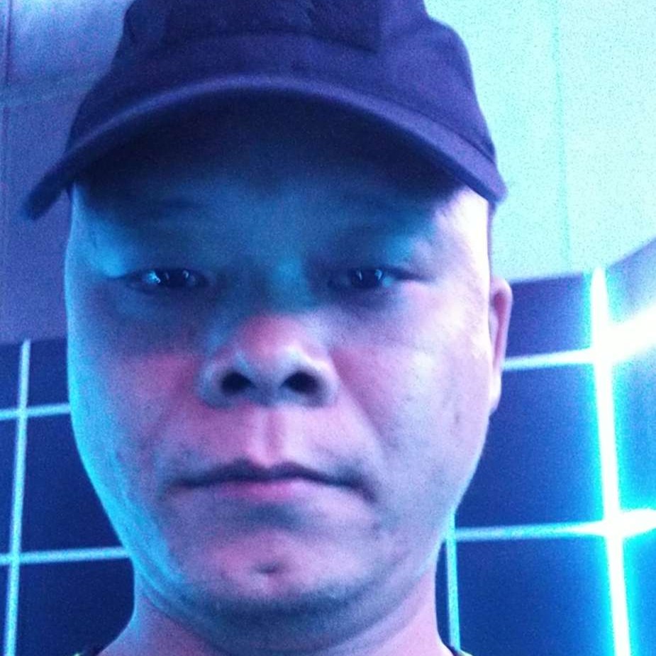 落寞等待冷眸的照片
