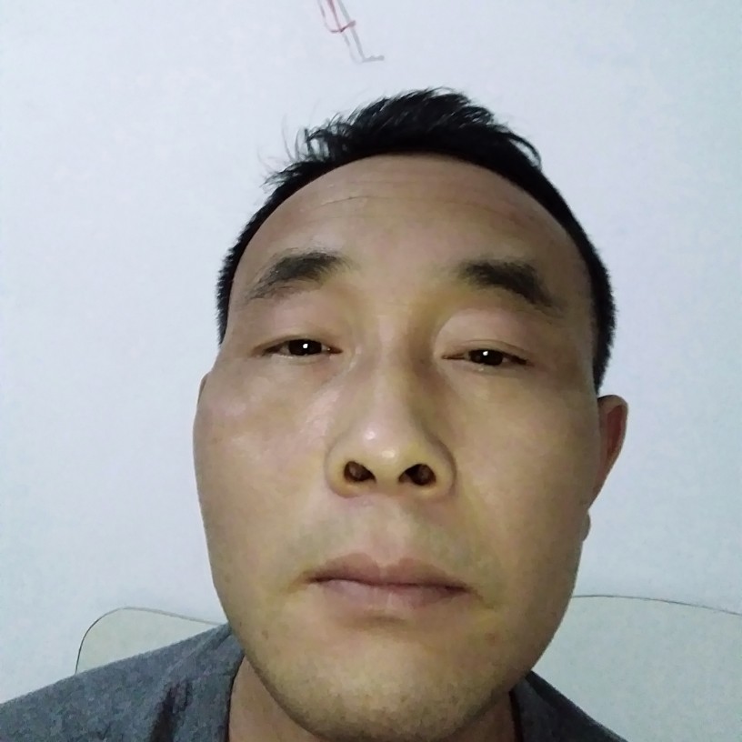 楼房吃醋俏皮的照片