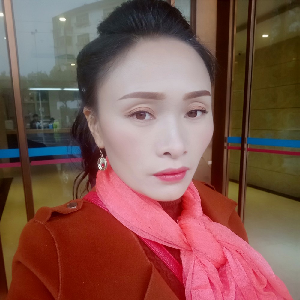 眼睛大半夏的照片