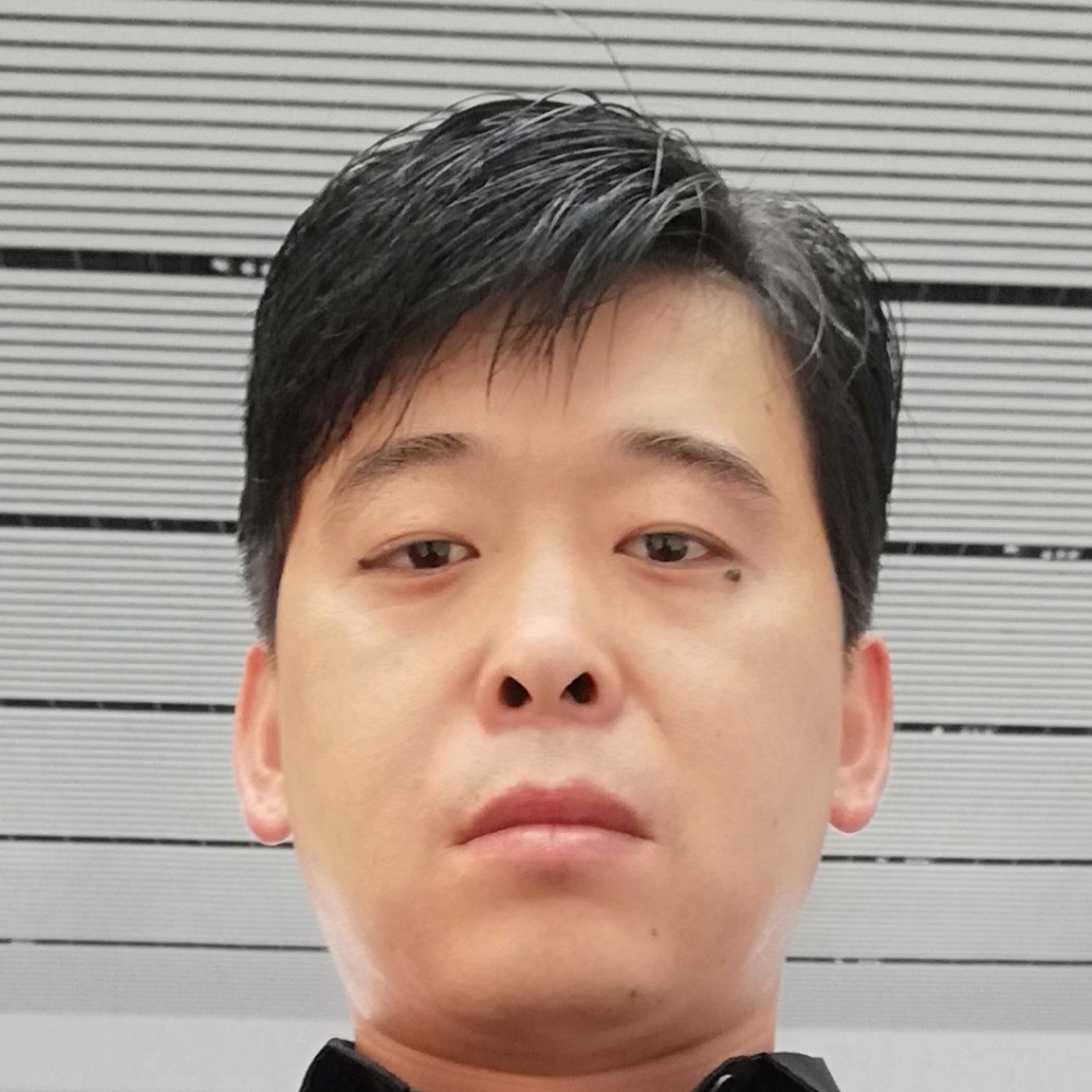 街角里^_^亲热的照片