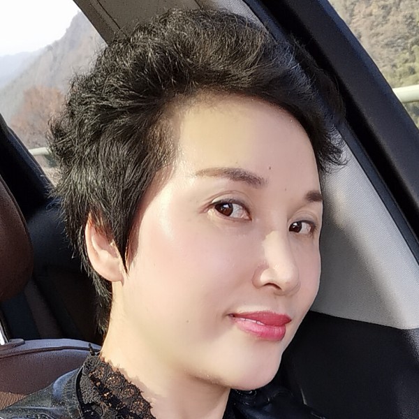 晨曦腼腆的照片