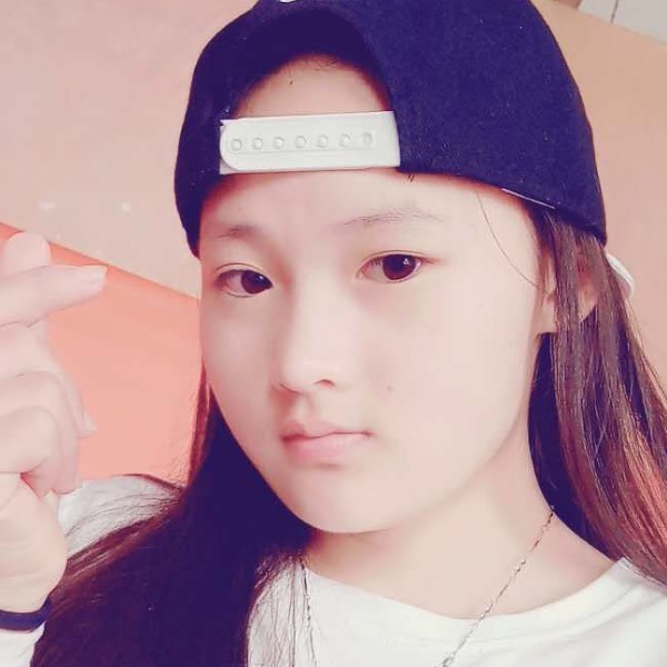 称心和红玫瑰的照片