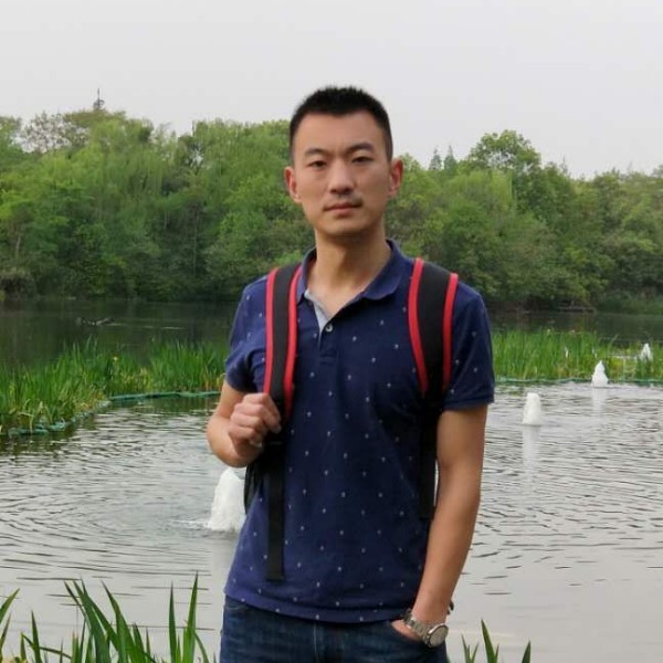 脆弱的爱的照片