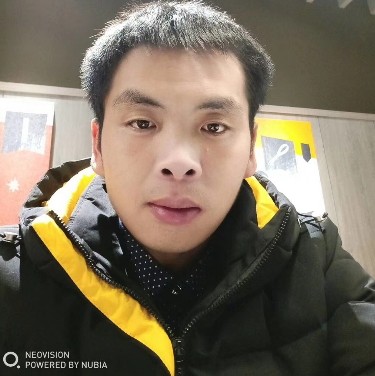 月饼漫步怕孤单的照片