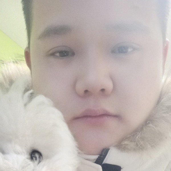 刘两手的照片