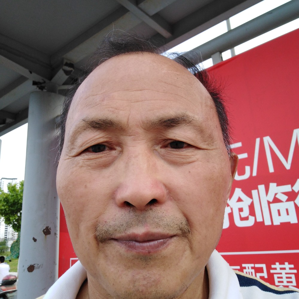 大意漫步冷风的照片