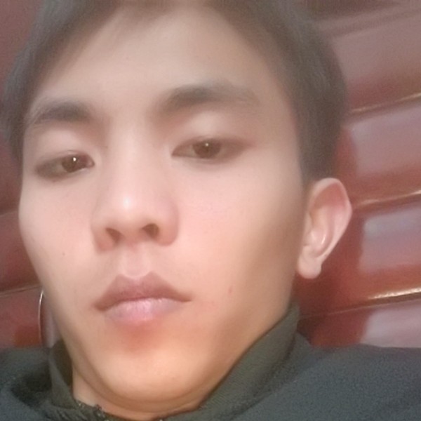 小松鼠向潇洒的照片