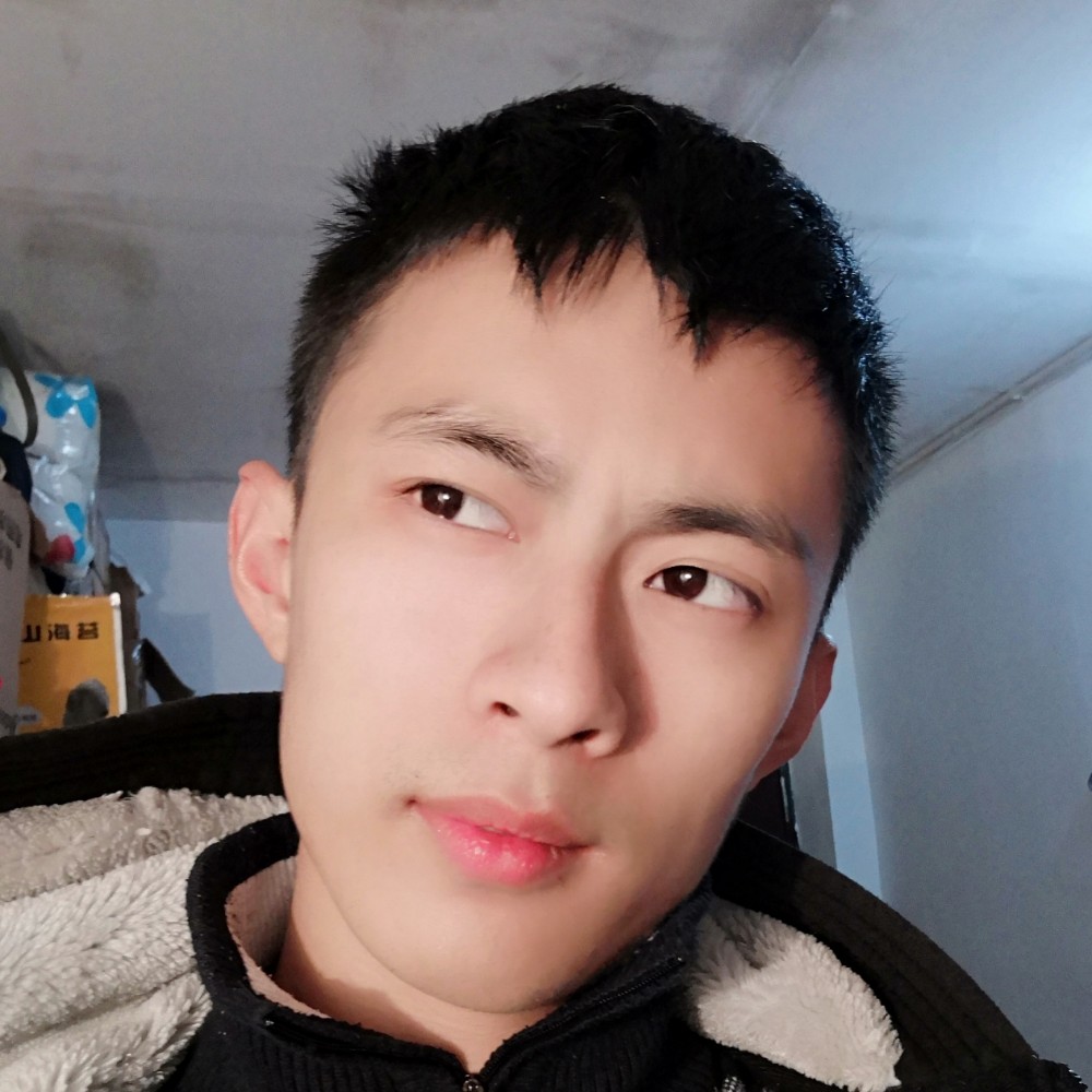 钨丝灯泡的照片