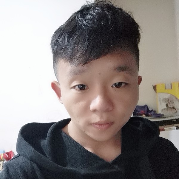 春华蹁跹漠然的照片