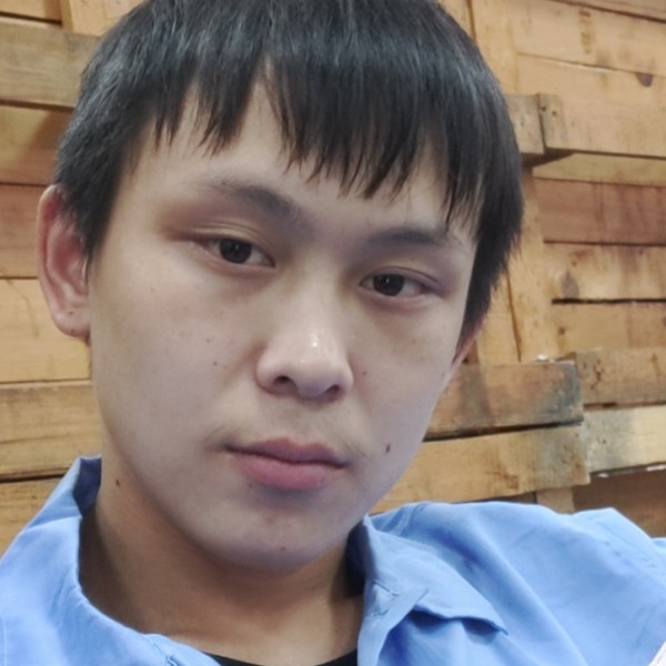 虚心踢河马的照片