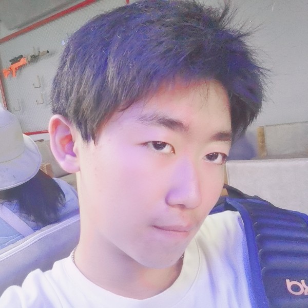 04年的小王的照片