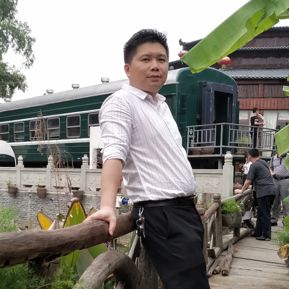 力如既往的照片