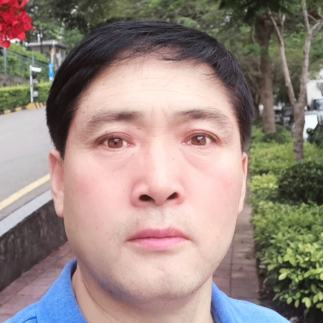 路灯等待虚幻的照片